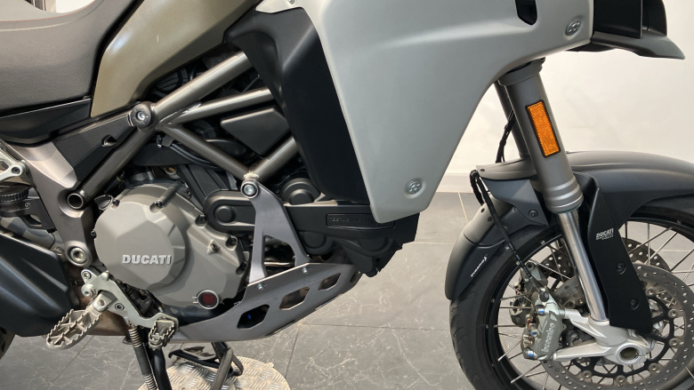 Ducati Multistrada 1200 Enduro Red